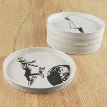 Load image into Gallery viewer, catching a crab plate